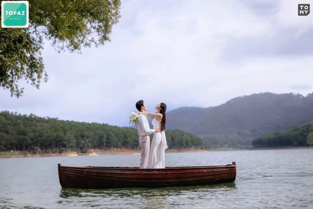 Hồ Tuyền Lâm là lựa chọn lưu giữ kỷ niệm của nhiều cặp đôi
